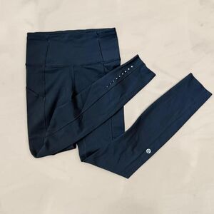 Lululemon black fast and free high rise tights size 2 25inch inseam